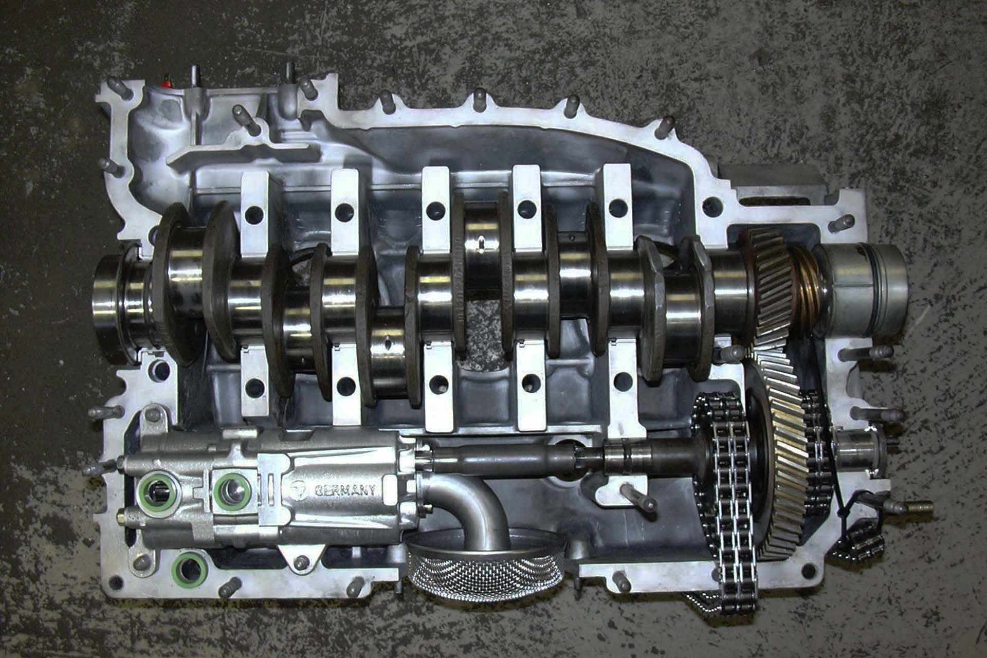 Motorgehäuse planen Dichtfläche u. spindeln 901.101.912.00